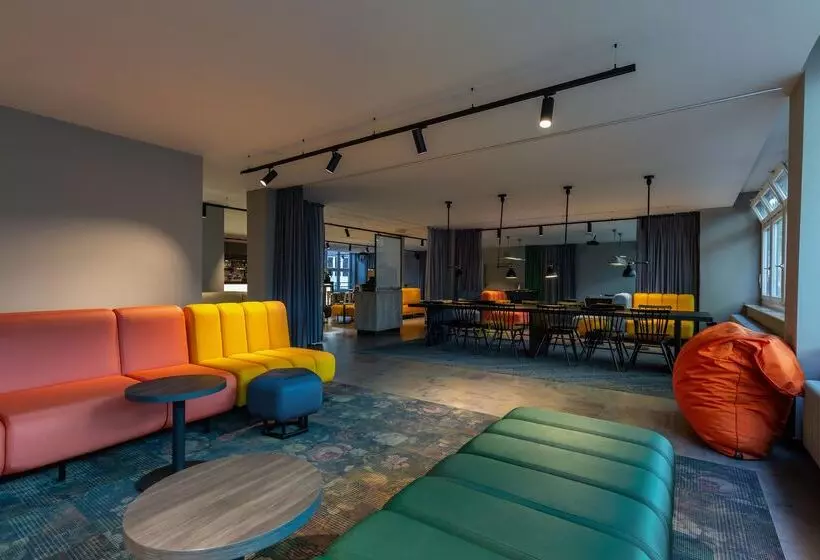 ユースホステル a&o Dusseldorf Hauptbahnhof