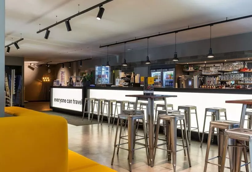 ユースホステル a&o Dusseldorf Hauptbahnhof