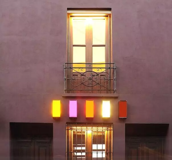 هتل Babel Boutique