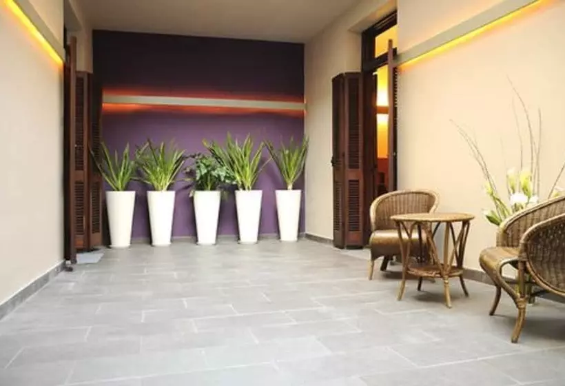 هتل Babel Boutique