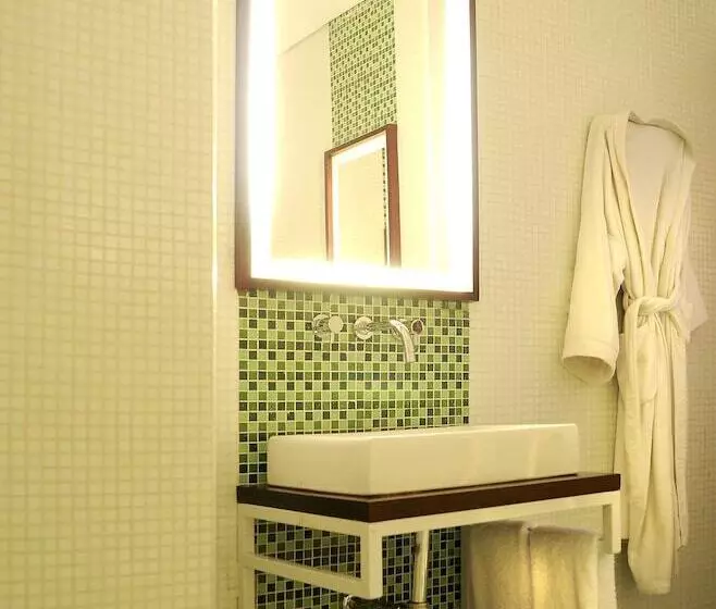 هتل Babel Boutique