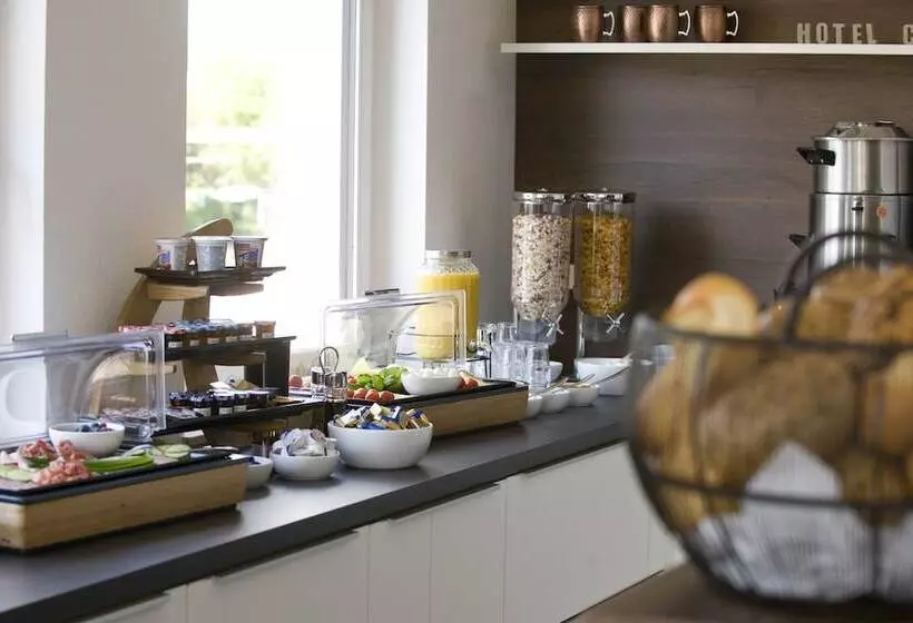 هتل Central Wesseling