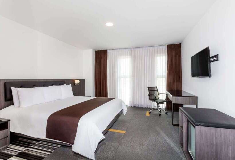 Hotel Costa Del Sol Wyndham Lima Airport