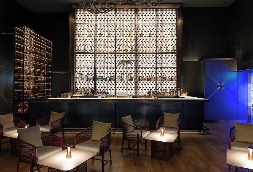 هتل Four Points By Sheraton Sheikh Zayed Road