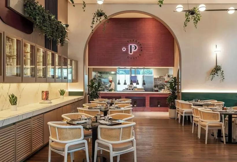 هتل Four Points By Sheraton Sheikh Zayed Road