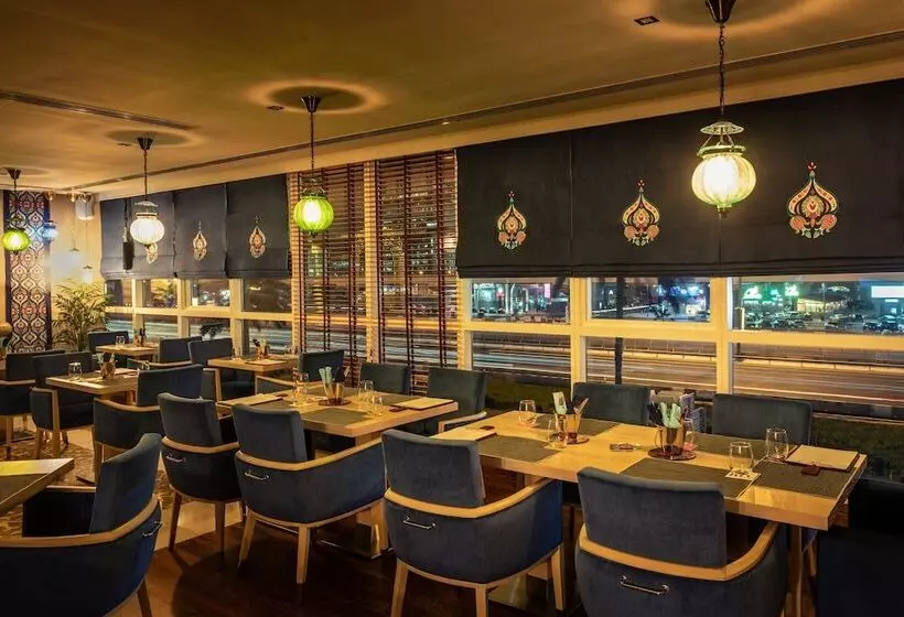 هتل Four Points By Sheraton Sheikh Zayed Road