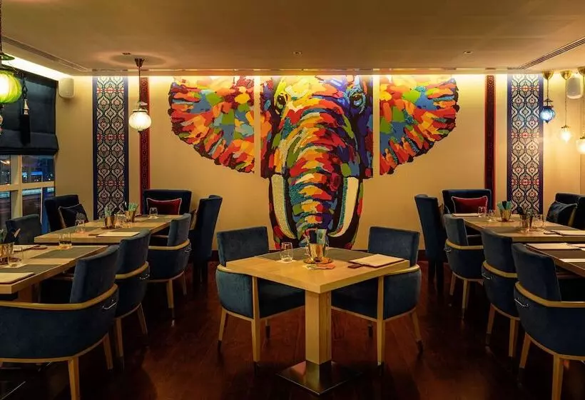هتل Four Points By Sheraton Sheikh Zayed Road