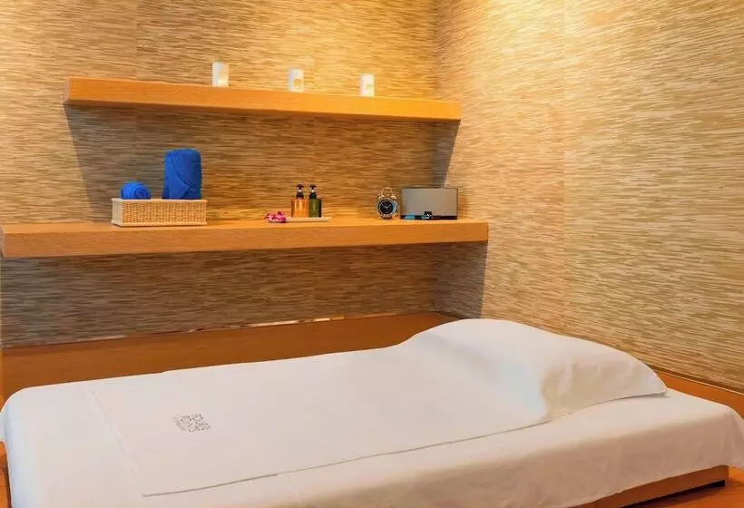 هتل Four Points By Sheraton Sheikh Zayed Road