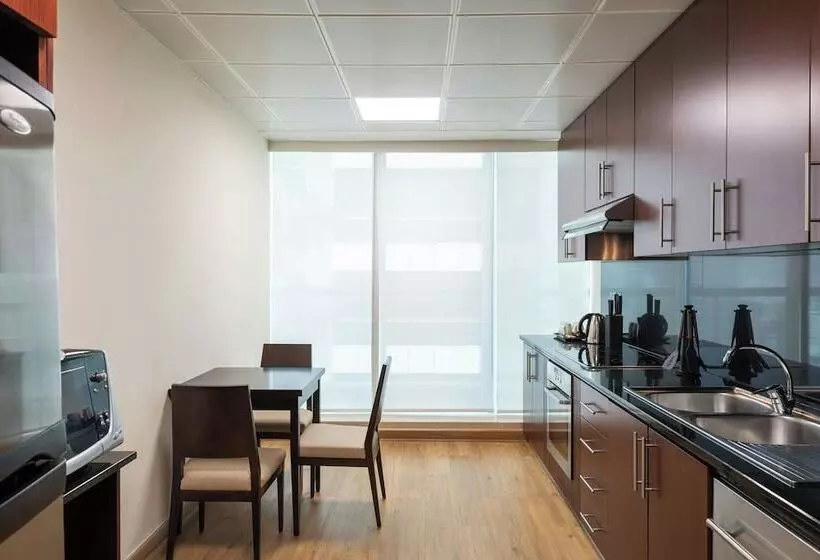 هتل Four Points By Sheraton Sheikh Zayed Road