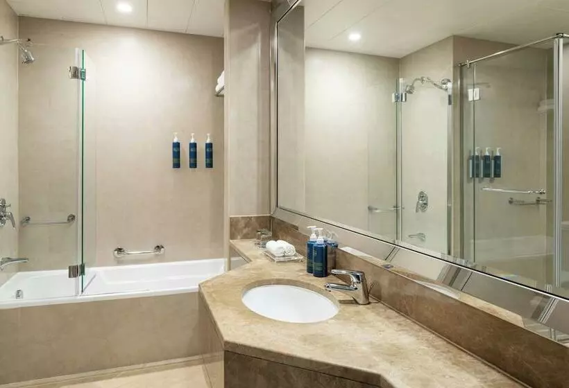 هتل Four Points By Sheraton Sheikh Zayed Road