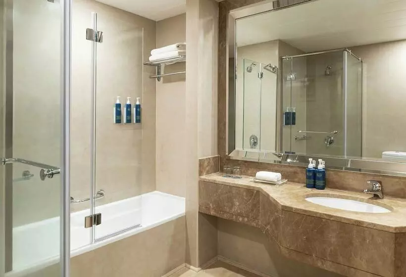 هتل Four Points By Sheraton Sheikh Zayed Road