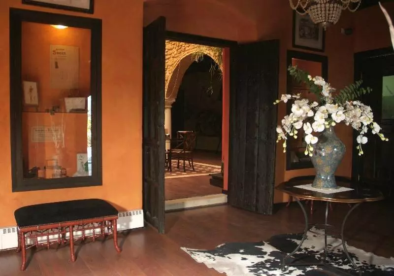 هتل La Casona De Calderon Gastronomic & Boutique