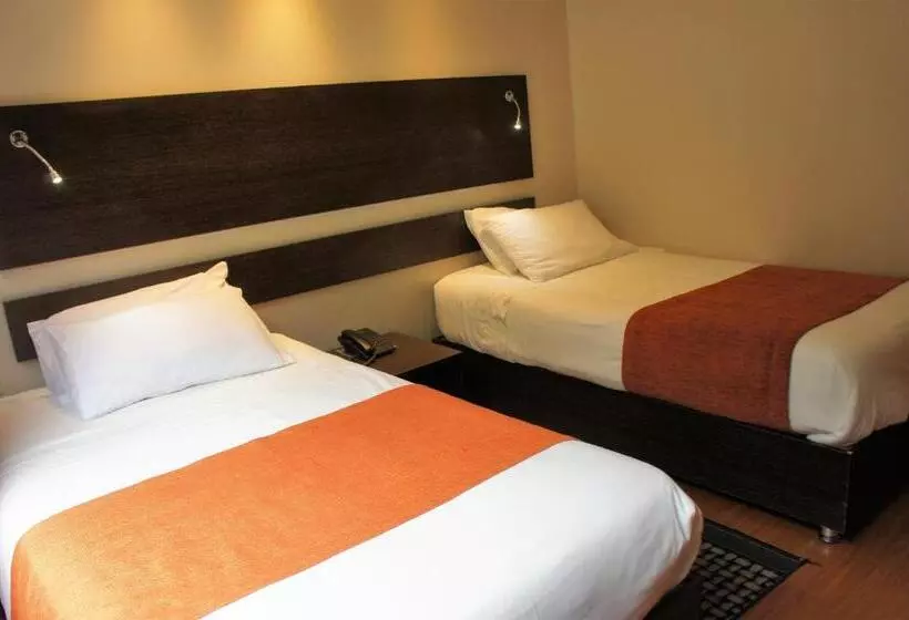 בית מלון כפרי Monte Selva Spa Termal