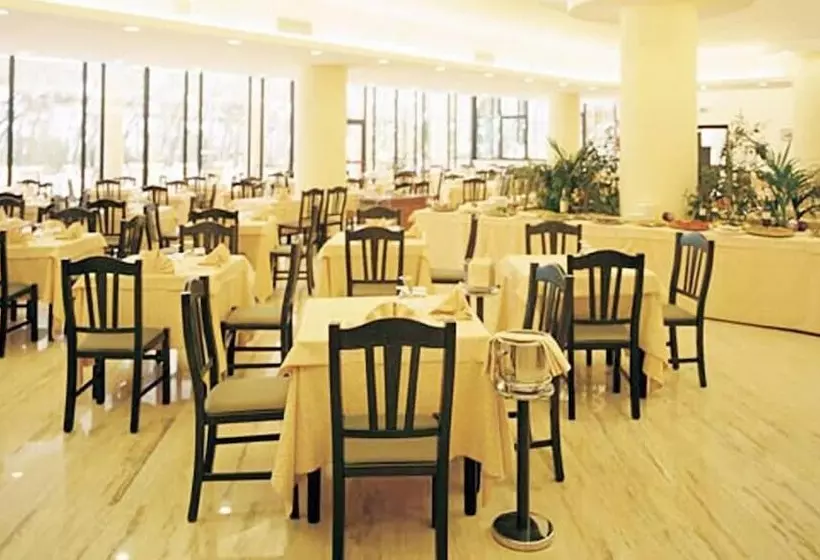 Отель Parco Dei Principi