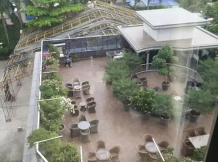 Hotel Peninsula Grand