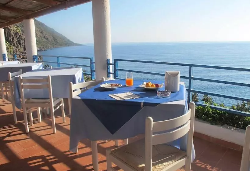 Отель Phenicusa