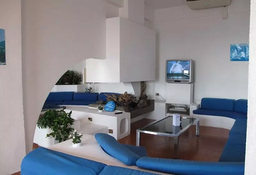 Отель Phenicusa