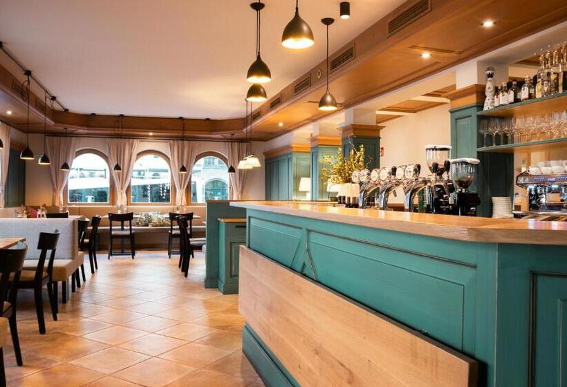 فندق Weisser Bär