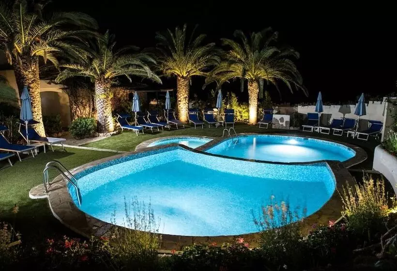 La Jacia Hotel & Resort