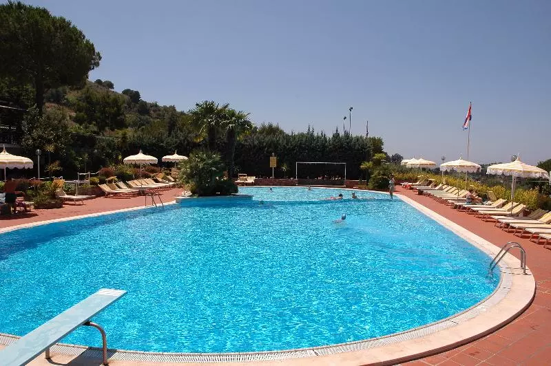 Residence Costa Di Kair Ed Din