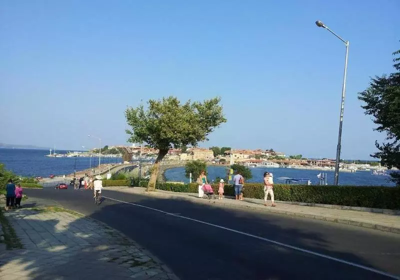 Sunny Dreams Aparthotel