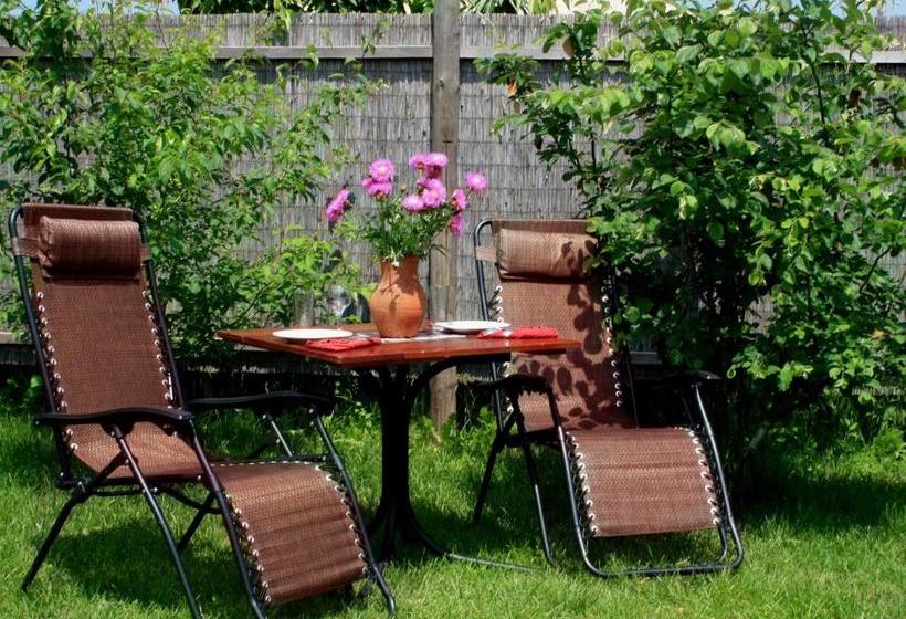 호스텔 Inn Khlibodarskiy