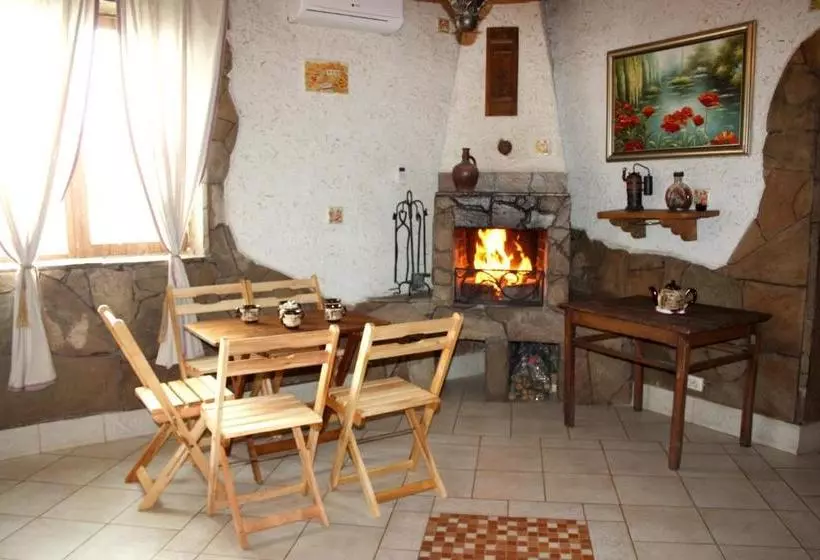 ユースホステル Inn Khlibodarskiy