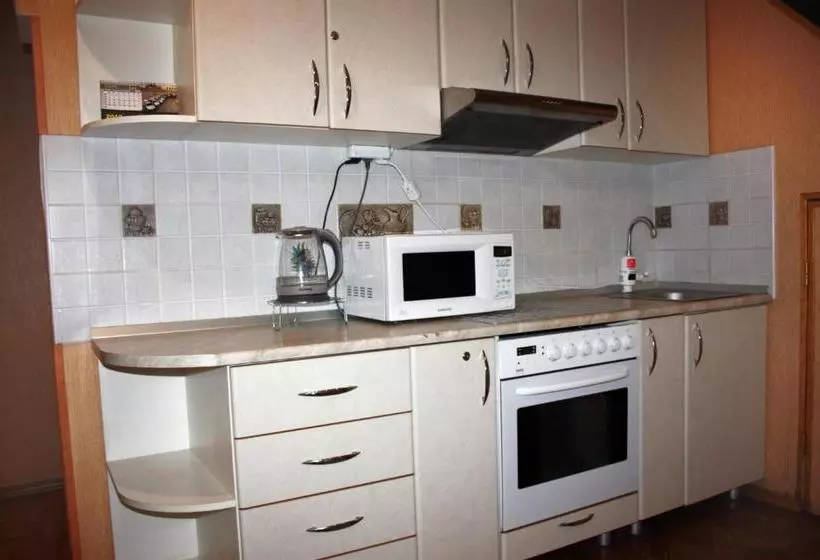 ユースホステル Inn Khlibodarskiy