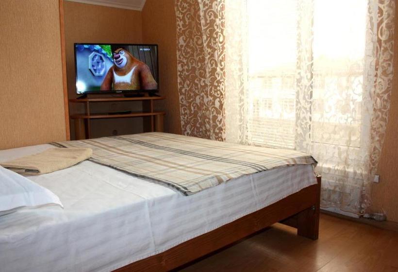 호스텔 Inn Khlibodarskiy