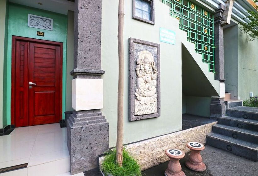 בית מלון כפרי Batukaru Garden 3