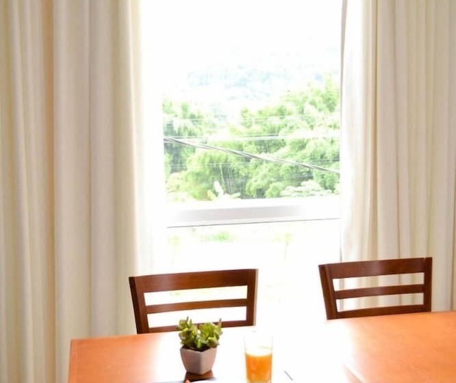 בית מלון כפרי Evidence