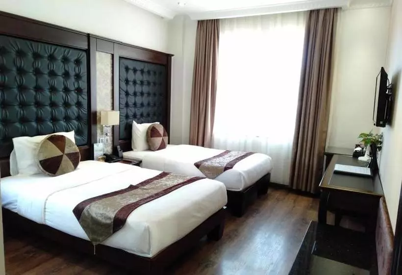 هتل May Hostel