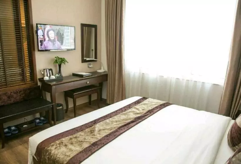 هتل May Hostel