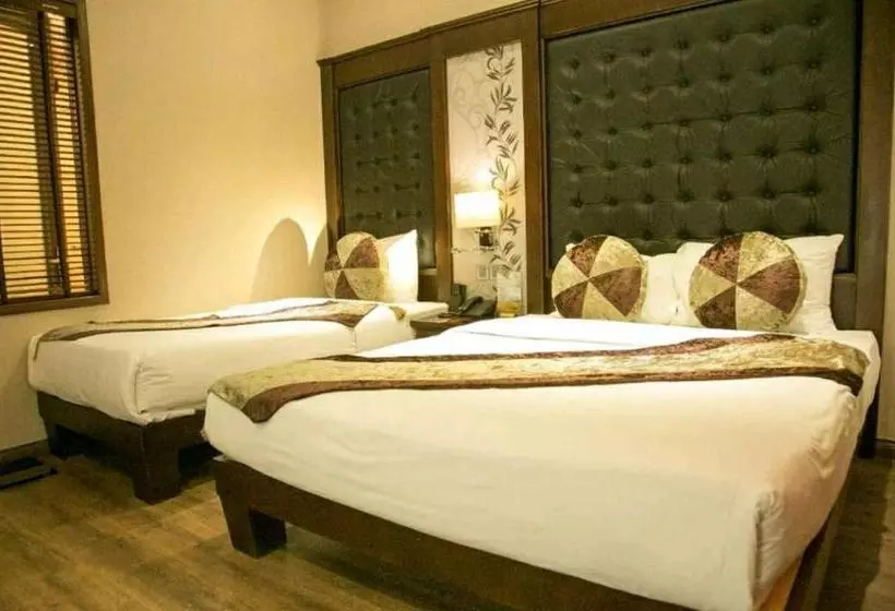 هتل May Hostel