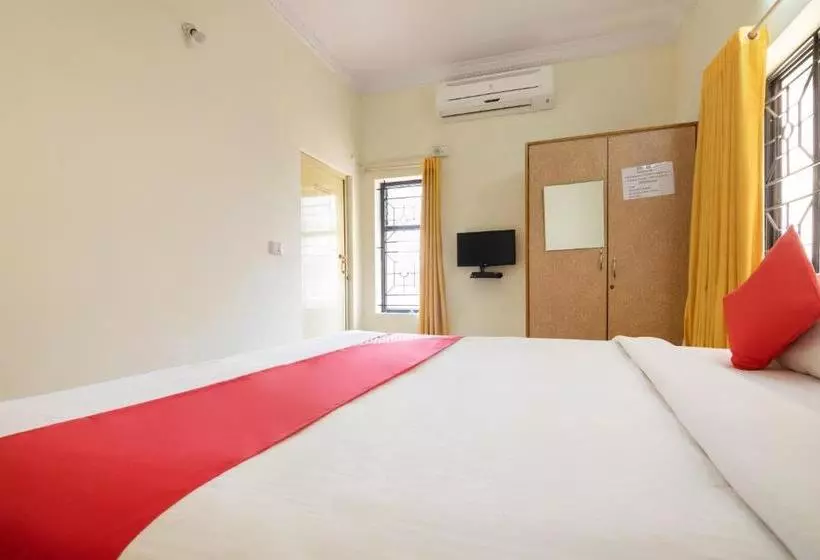 Hotelli Oyo 10242  Shelton Suites