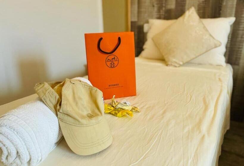 פנסיון B&b With Pool La Montaldina Piemonte