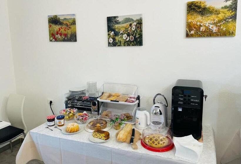 פנסיון B&b With Pool La Montaldina Piemonte