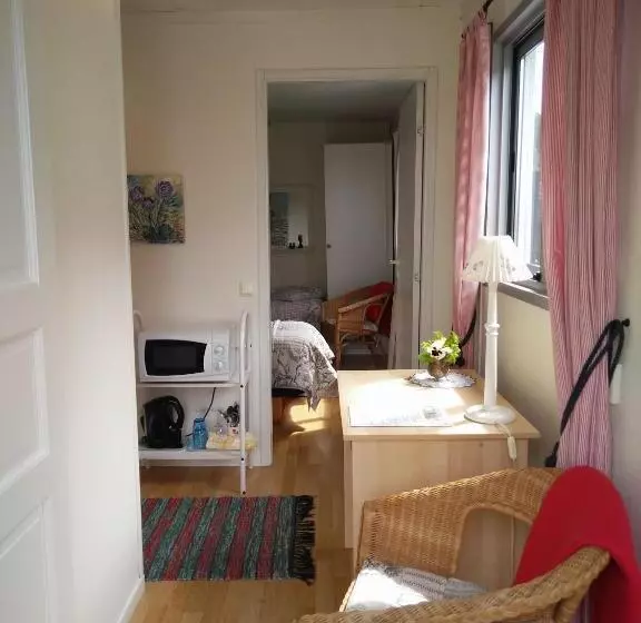 ペンション ängshyddan B&b