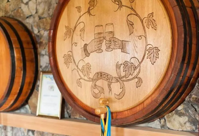 Majatalo Polychko Winehouse