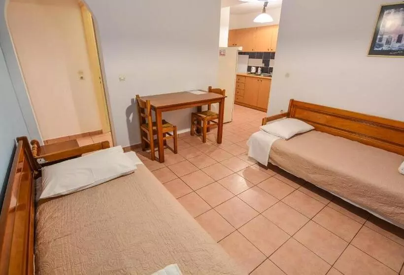 Epavlis Apartments