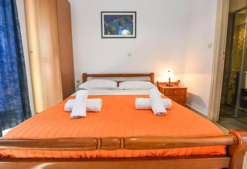 Epavlis Apartments