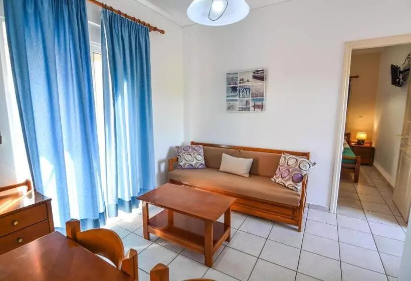 Epavlis Apartments