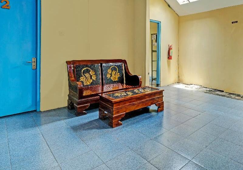 Hotel Spot On 2275 Omah Jm