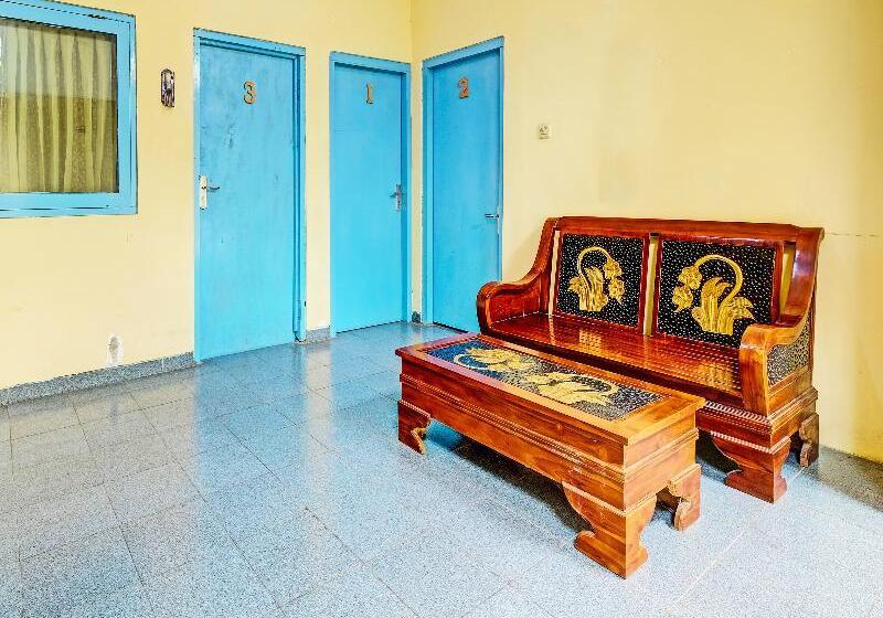 Hotel Spot On 2275 Omah Jm