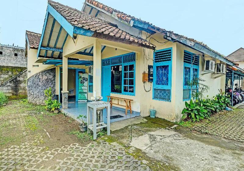 Hotel Spot On 2275 Omah Jm