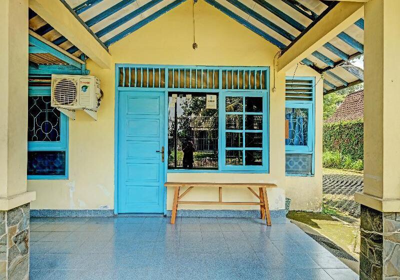 Hotel Spot On 2275 Omah Jm