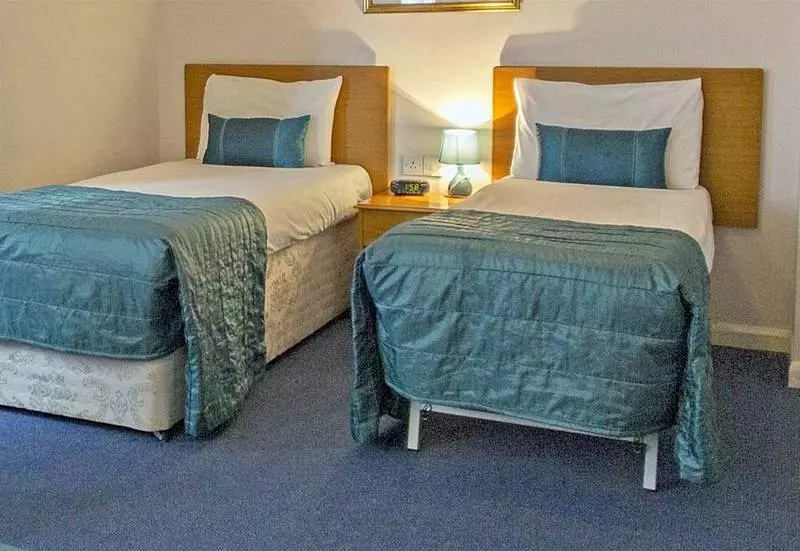 Flexistay Reading West Aparthotel - With Communal Kitchen Use