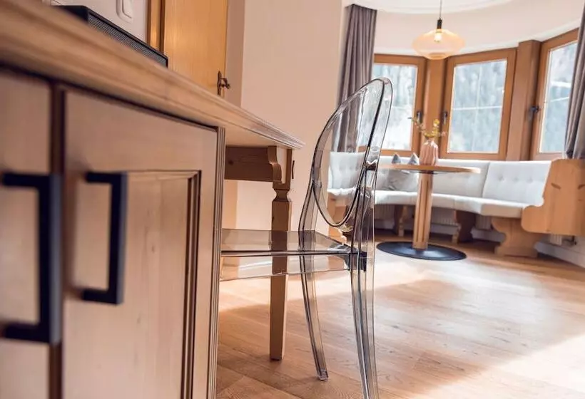 호텔 Alpine Hideaway Zillertalerhof   4 Sterne Superior