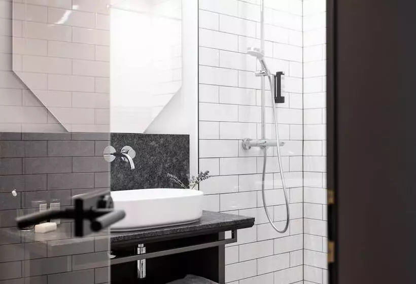 호텔 Alpine Hideaway Zillertalerhof   4 Sterne Superior