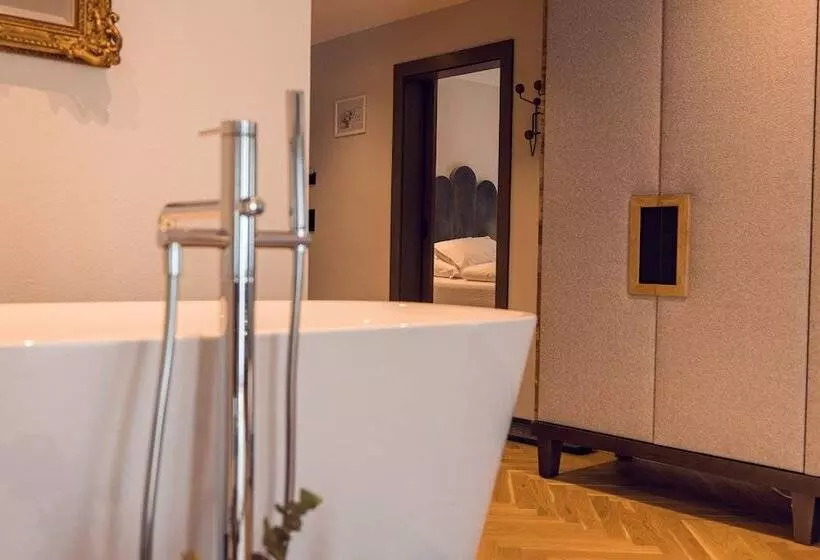 호텔 Alpine Hideaway Zillertalerhof   4 Sterne Superior